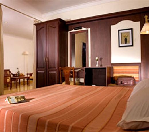 T And U Leisure Hotel