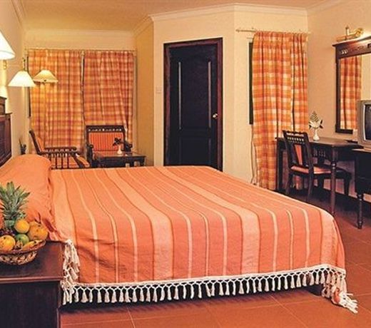 T And U Leisure Hotel