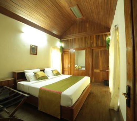 Deep Woods Resort