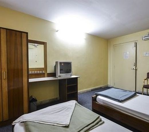 Hotel Rahul International