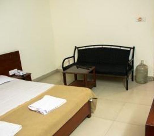 OYO 15140 Hotel Priya Residency