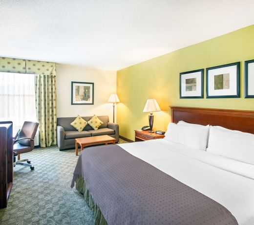 Holiday Inn Roanoke - Tanglewood Route 419 & I 581, an IHG Hotel