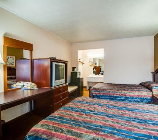 RODEWAY INN CIVIC CENTER