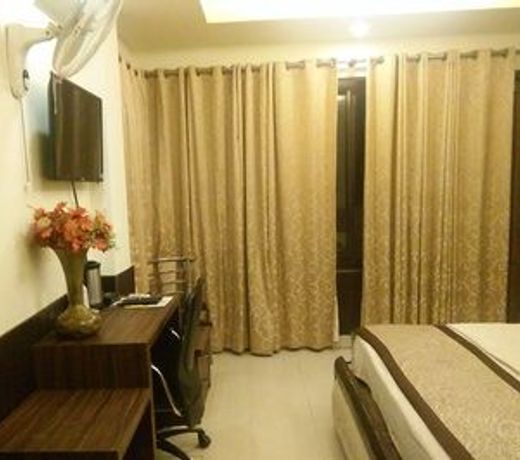 Hotel Rajpur Heights