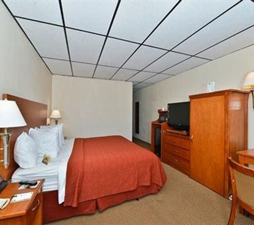 Quality Inn & Suites Salina