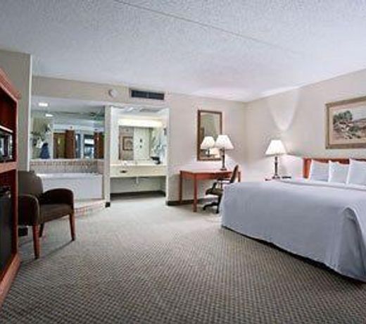 Salina Ambassador Hotel and Conference Center