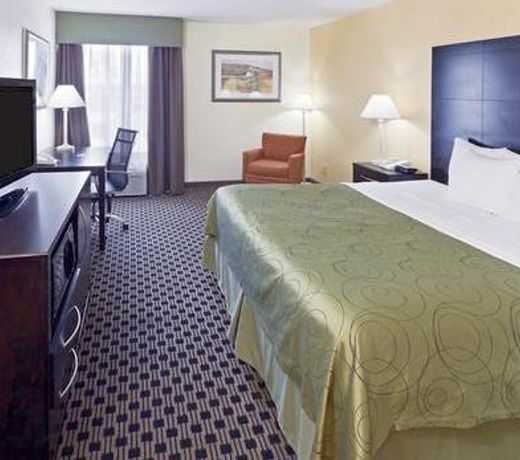 La Quinta by Wyndham Salina