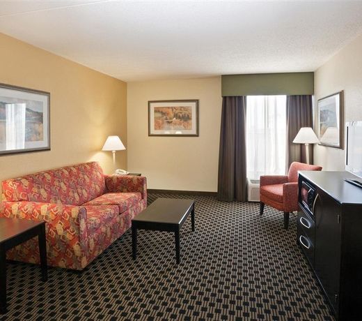 La Quinta by Wyndham Salina