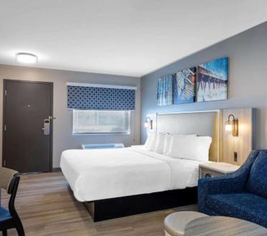 Days Inn by Wyndham Wilmington / University