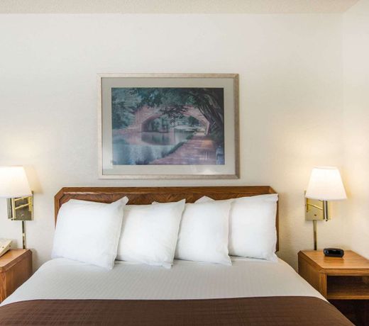 Baymont by Wyndham Wilmington
