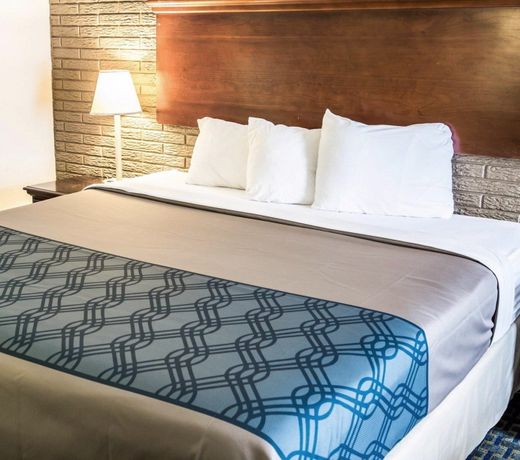 Rodeway Inn & Suites Wilmington North
