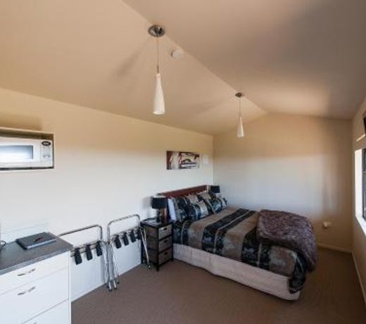 Auckland Country Cottages