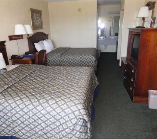 Deluxe Inn