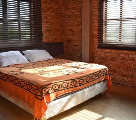 Tavarua Hotel