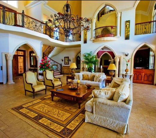 LIONSGATE MANSION