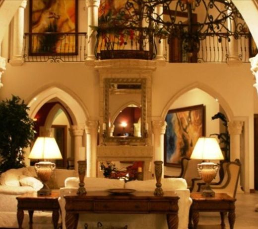 LIONSGATE MANSION