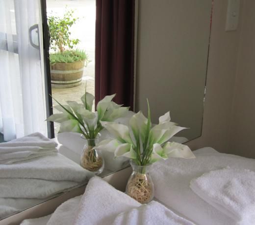 Camellia Court Motel