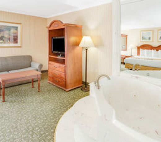 Baymont by Wyndham Kalamazoo East