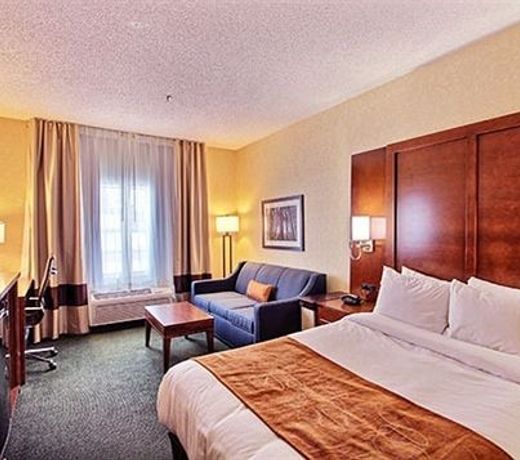 Comfort Suites Appleton Airport