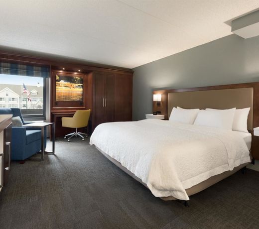 Hampton Inn Appleton-Fox River Mall Area