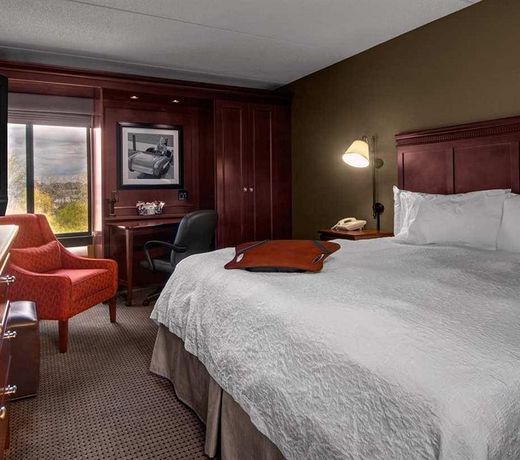 Hampton Inn Appleton-Fox River Mall Area