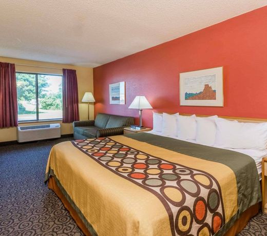 Super 8 by Wyndham Appleton
