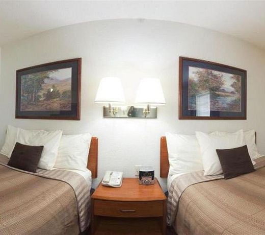 Candlewood Suites Appleton, an IHG Hotel