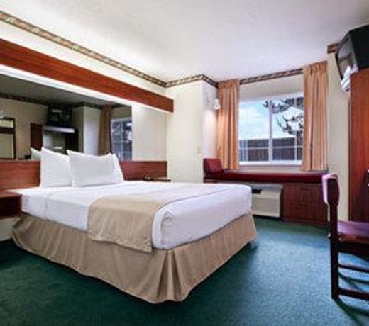 Microtel Inn & Suites by Wyndham Green Bay