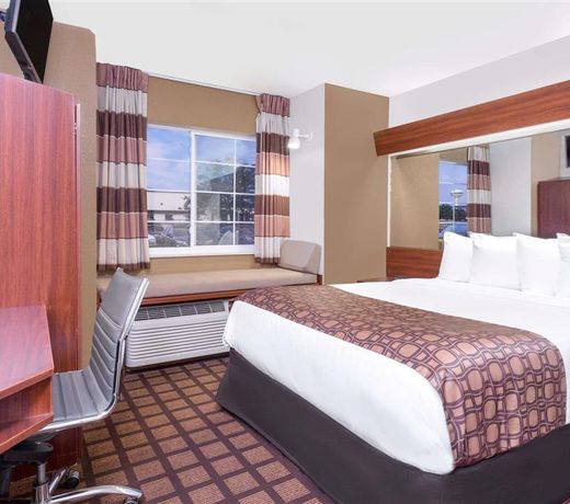 Microtel Inn & Suites by Wyndham Green Bay