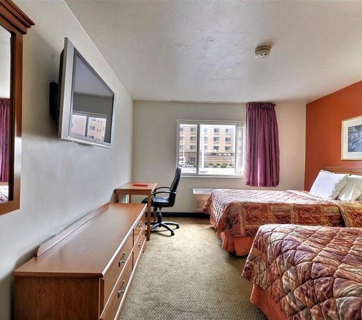 Clarion Pointe
