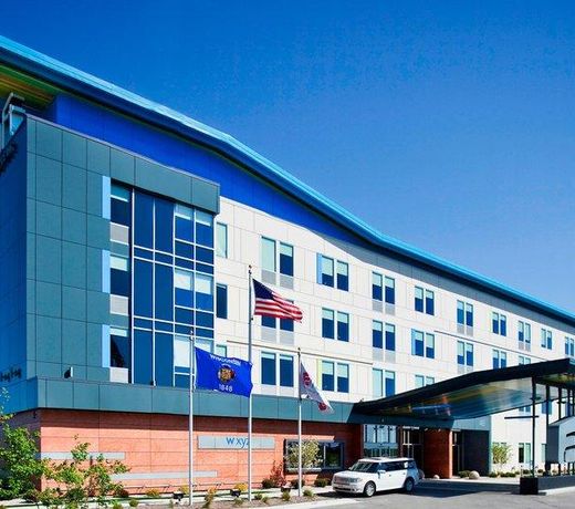 aloft Green Bay