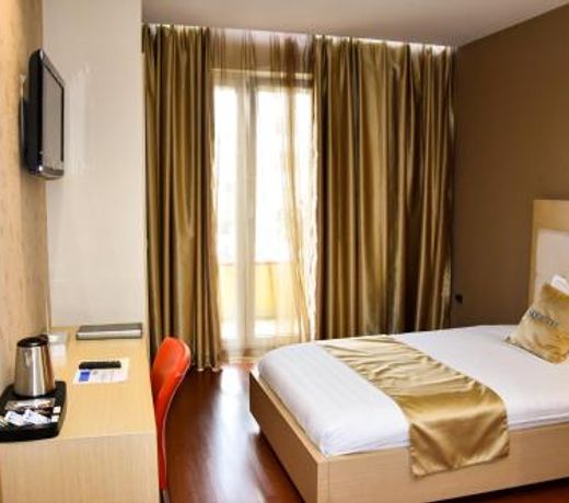 Sky 2 Hotel Tirana