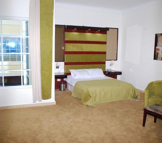 Spectra Inn Hotel
