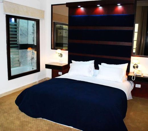 Spectra Inn Hotel