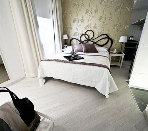 Hotel Caravita
