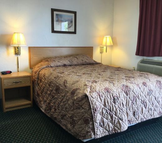 Umatilla Inn & Suites