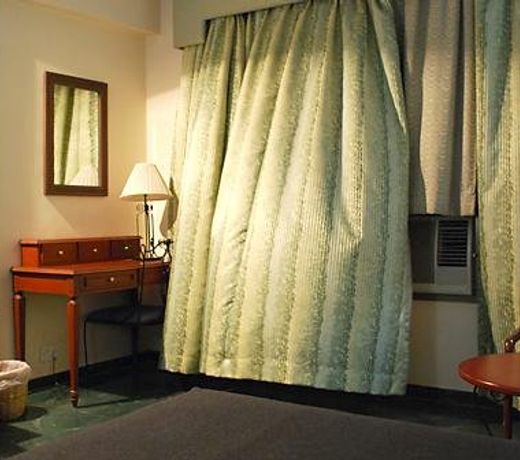 AIRPORT HOTEL