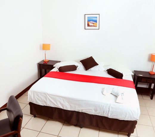 Hostal Sleep Easy Inn