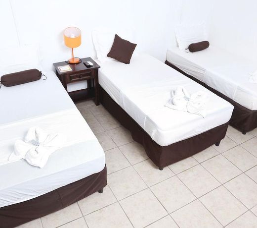 Hostal Sleep Easy Inn