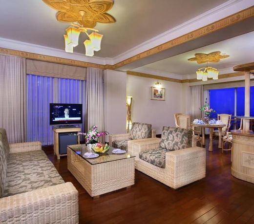 Senriver Hotel