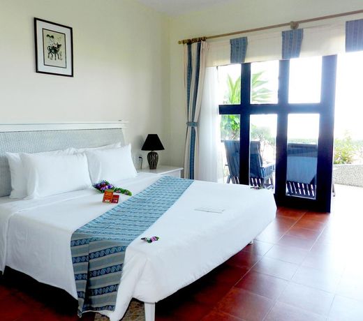 Sandy Beach Non Nuoc Resort