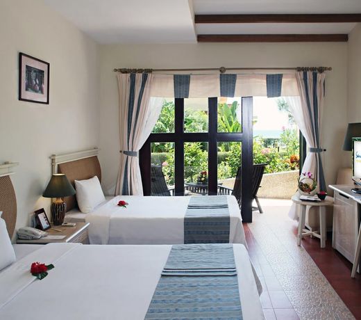 Sandy Beach Non Nuoc Resort
