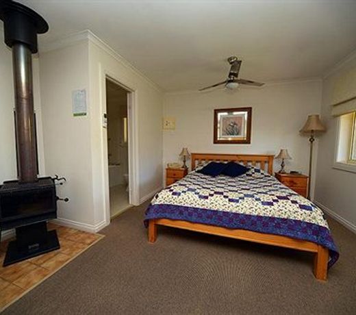 Riesling Trail & Clare Valley Cottages