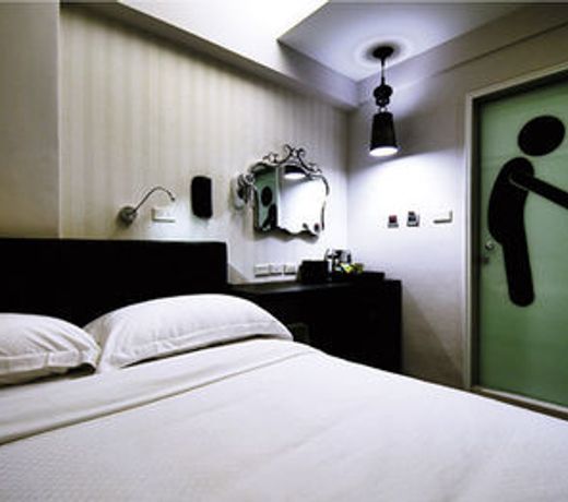 CHECK inn Express Kaohsiung Love River