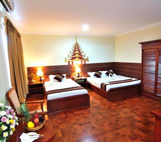 Hotel Yadanarbon