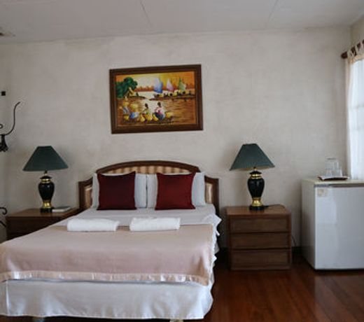 City of Springs Hotel