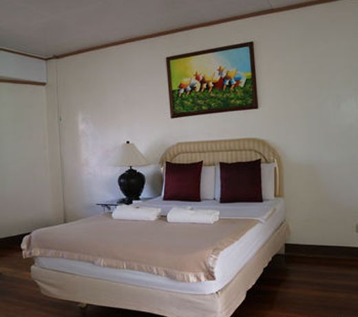 City of Springs Hotel