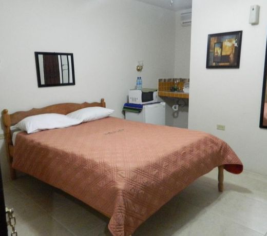 BELLA SOMBRA GUEST HOUSE DOWNTOWN
