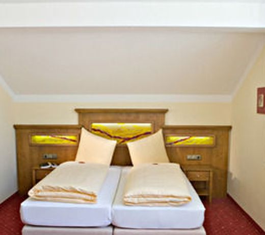 Cella Central Historic Boutique Hotel