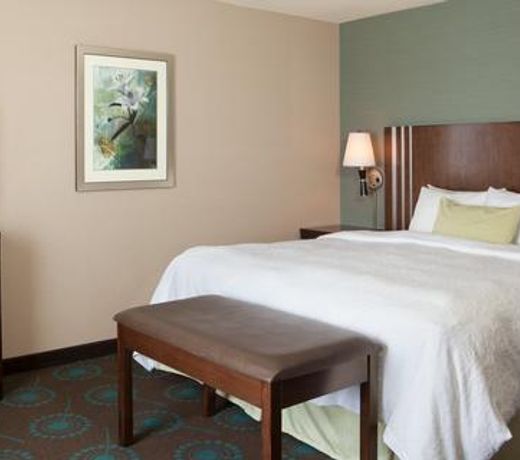 Hampton Inn and Suites - Lincoln Northeast